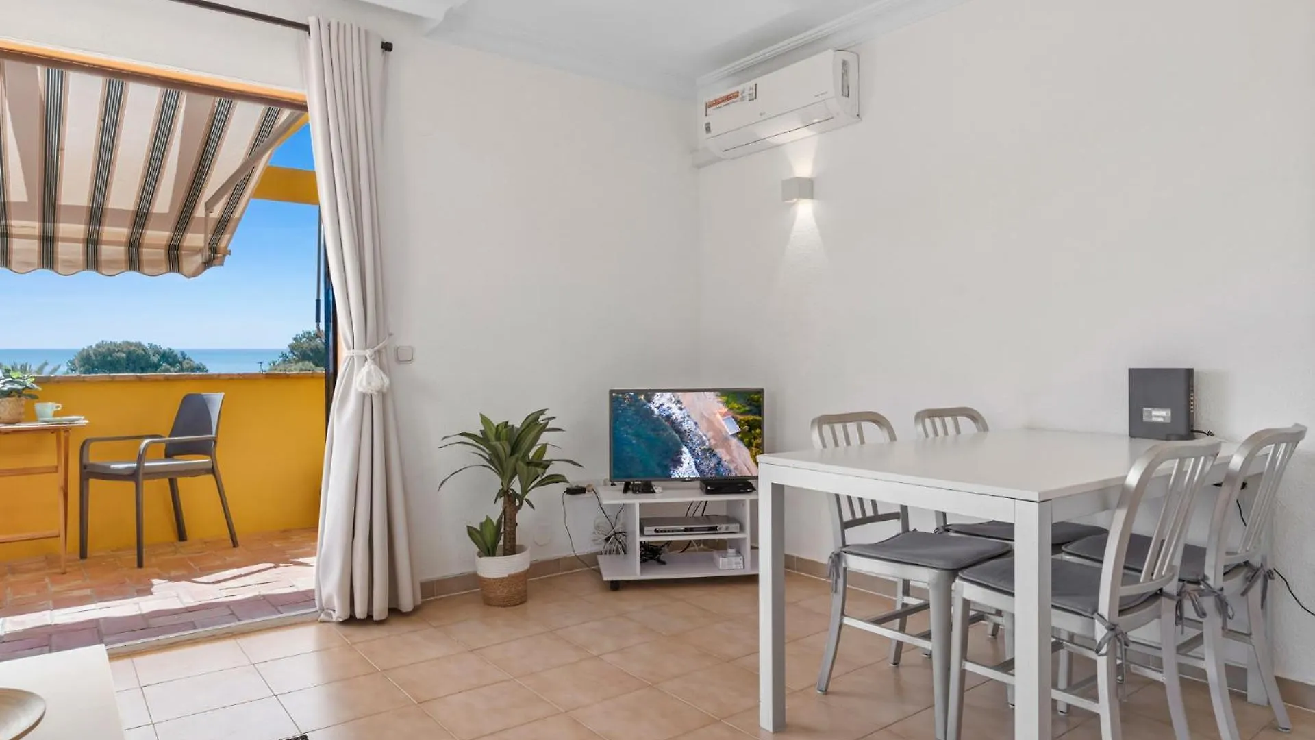 Apartment Lovely Flat With Sea View Near The Beach By Costarentals - Ref 37 Benalmadena