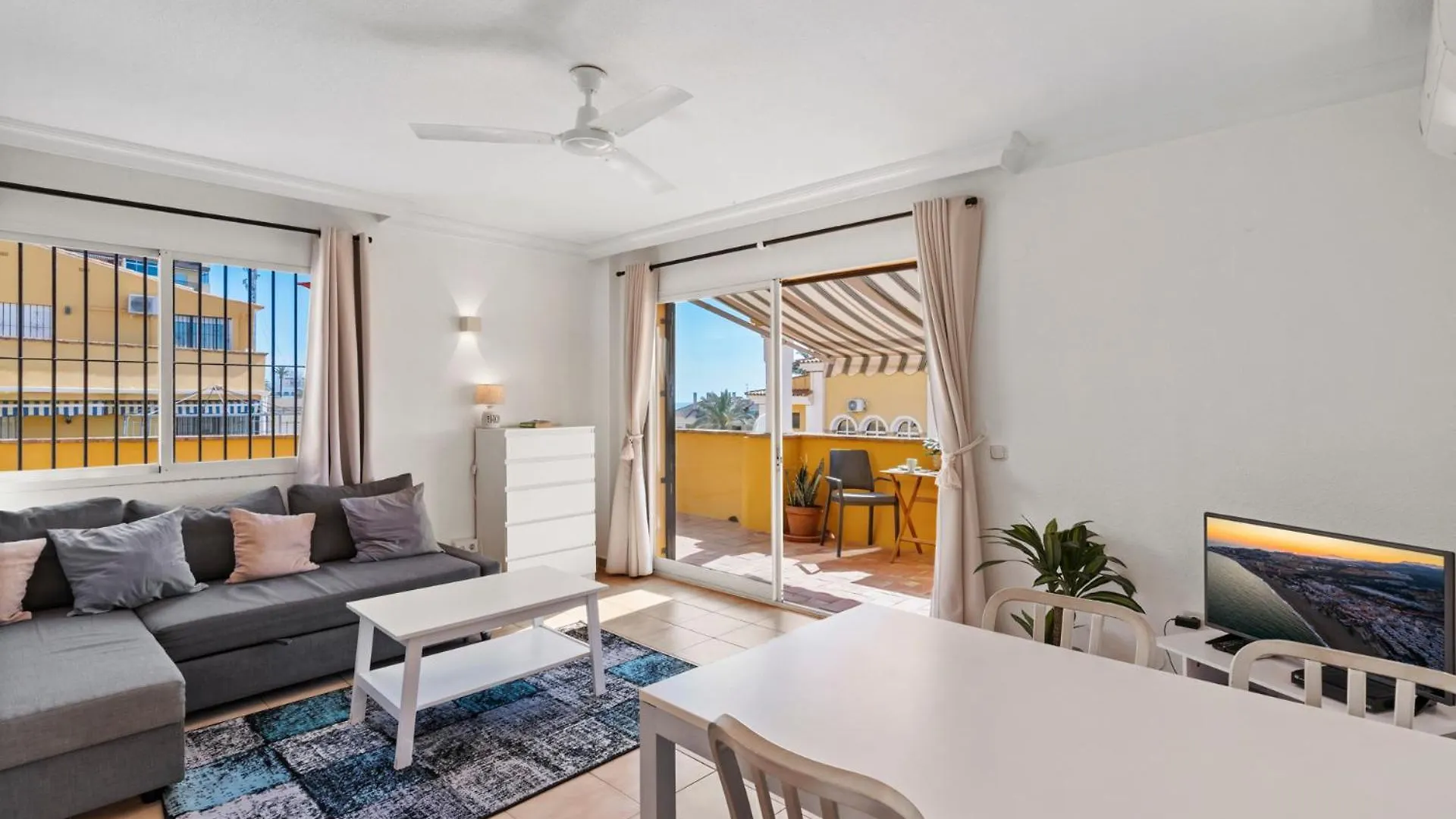 Apartment Lovely Flat With Sea View Near The Beach By Costarentals - Ref 37 Benalmadena