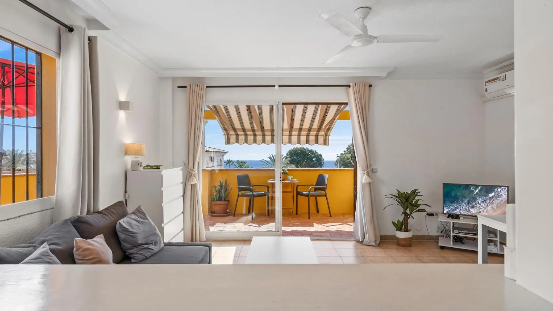 Lovely Flat With Sea View Near The Beach By Costarentals - Ref 37 Benalmadena Apartment